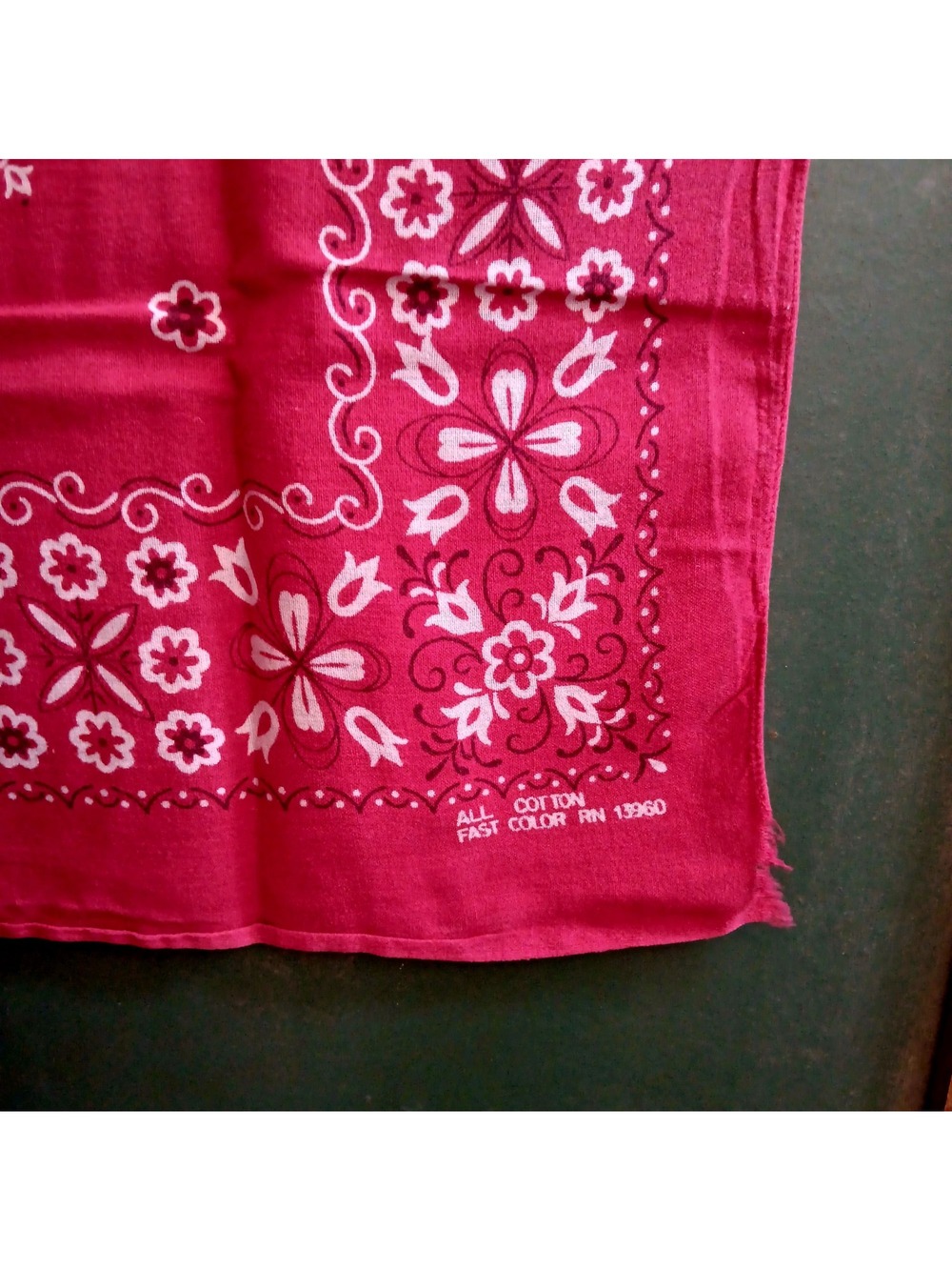 20x20 Vintage Red Western Hanky Bandana Floral Paisley Fast Color Cotton 13960